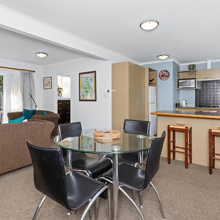 The Village Apartment, Just Steps To The Village Shops, Bars And Restaurants Havelock North Buitenkant foto
